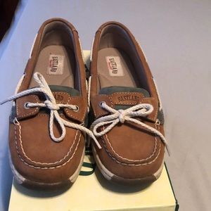 Eastland size 8 1/2. In great condition
